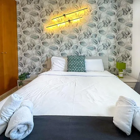 Sunlight By Hello Homes *