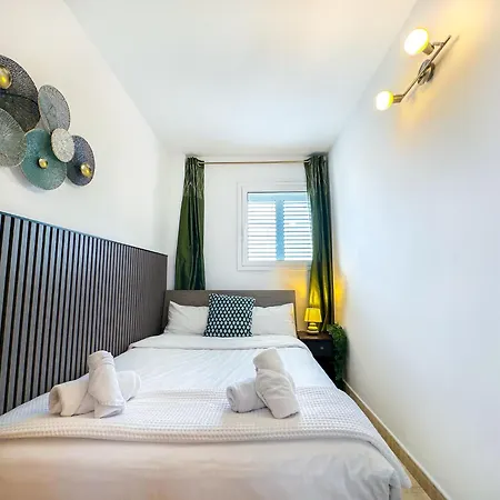 Apartment Sunlight By Hello Homes